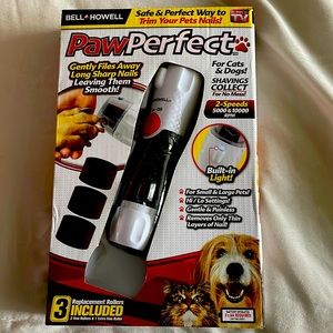 PawPerfect pet mail trimmer. Still in box, never used. Batteries not included